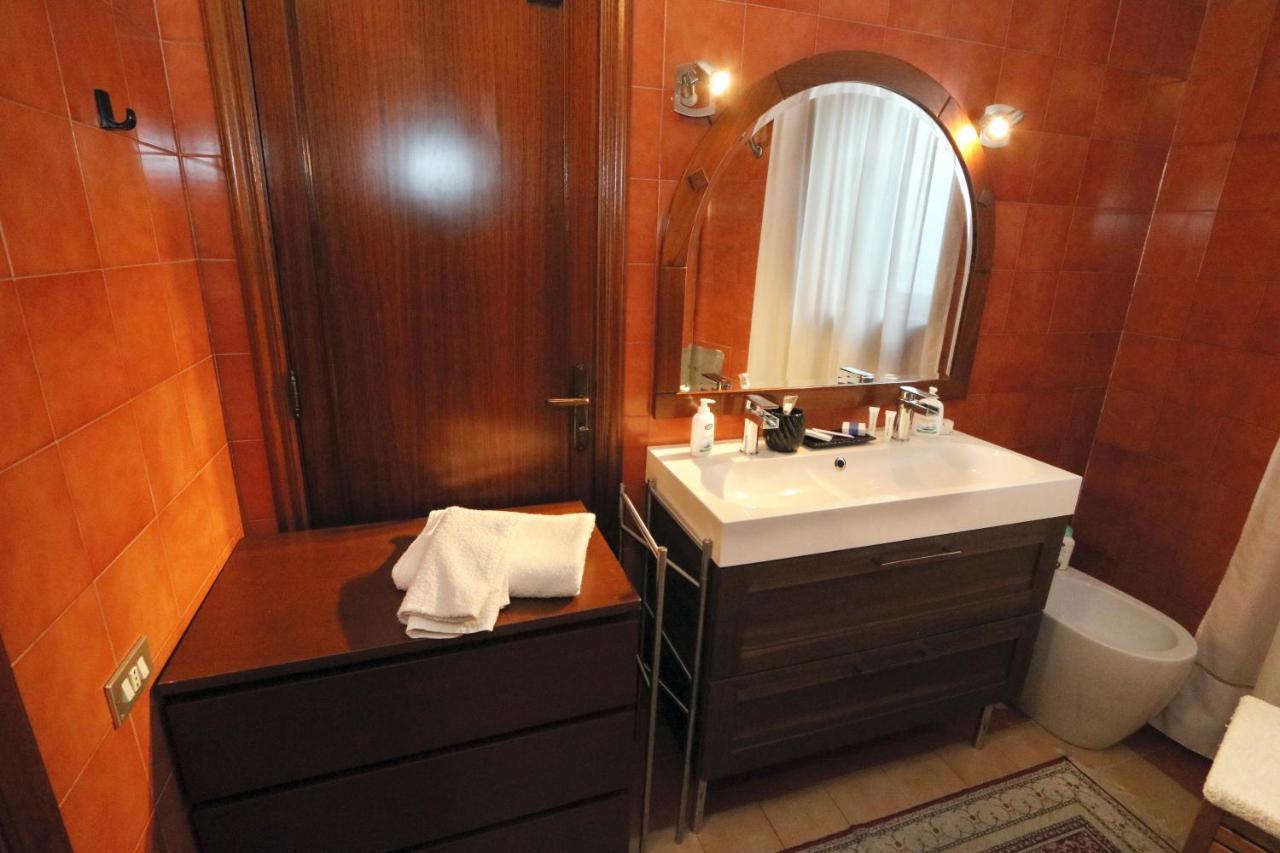 Bari Suite Apartment Barone 12 Free Parking Kültér fotó